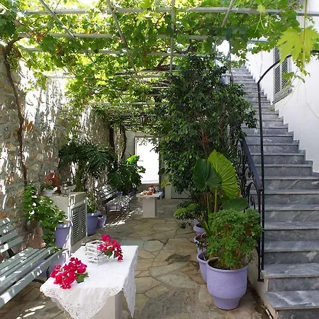 Erofili 2* Hydra (Saronic Islands)