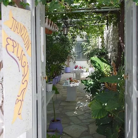 Erofili Guest house 2*
